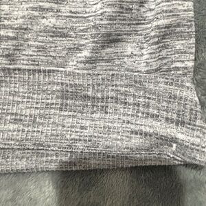 Athleta Gray Fitted Short Sleeve T-Shirt